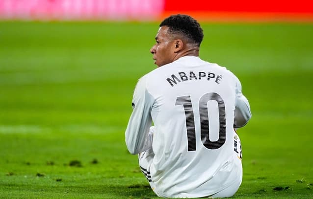 real_madrid_lo_ngai_ve_kha_nang_mbappe_ra_san_truoc_barca